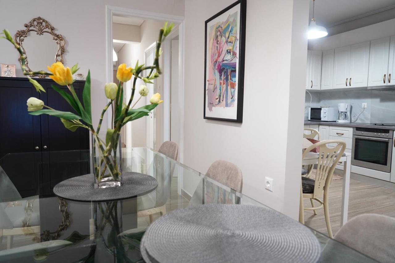 Larissa Downtown Apartment With Parking Exterior foto